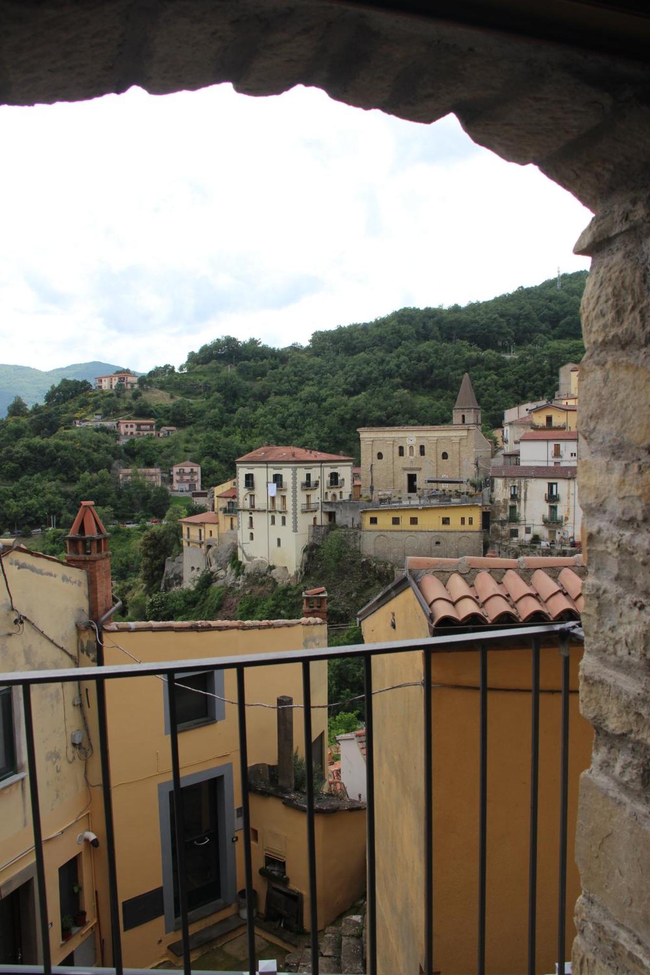 Casa Vacanze Sud E Magia Castelmezzano Bagian luar foto